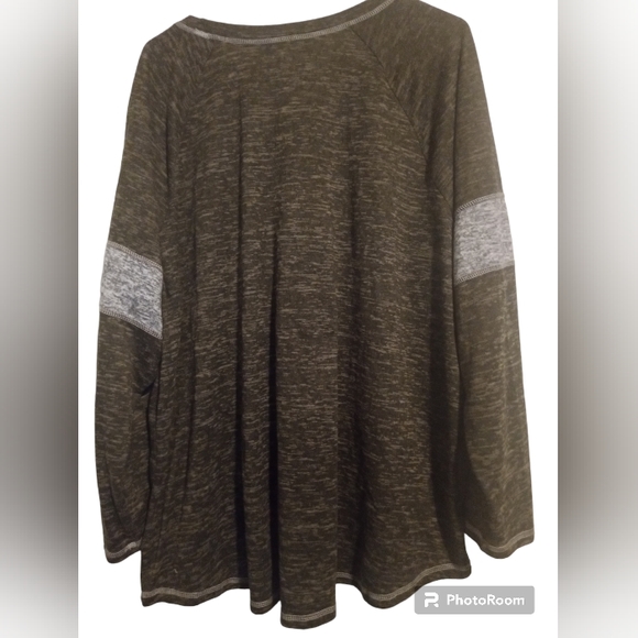 Women's Graphic Top 3x - Picture 2 of 10